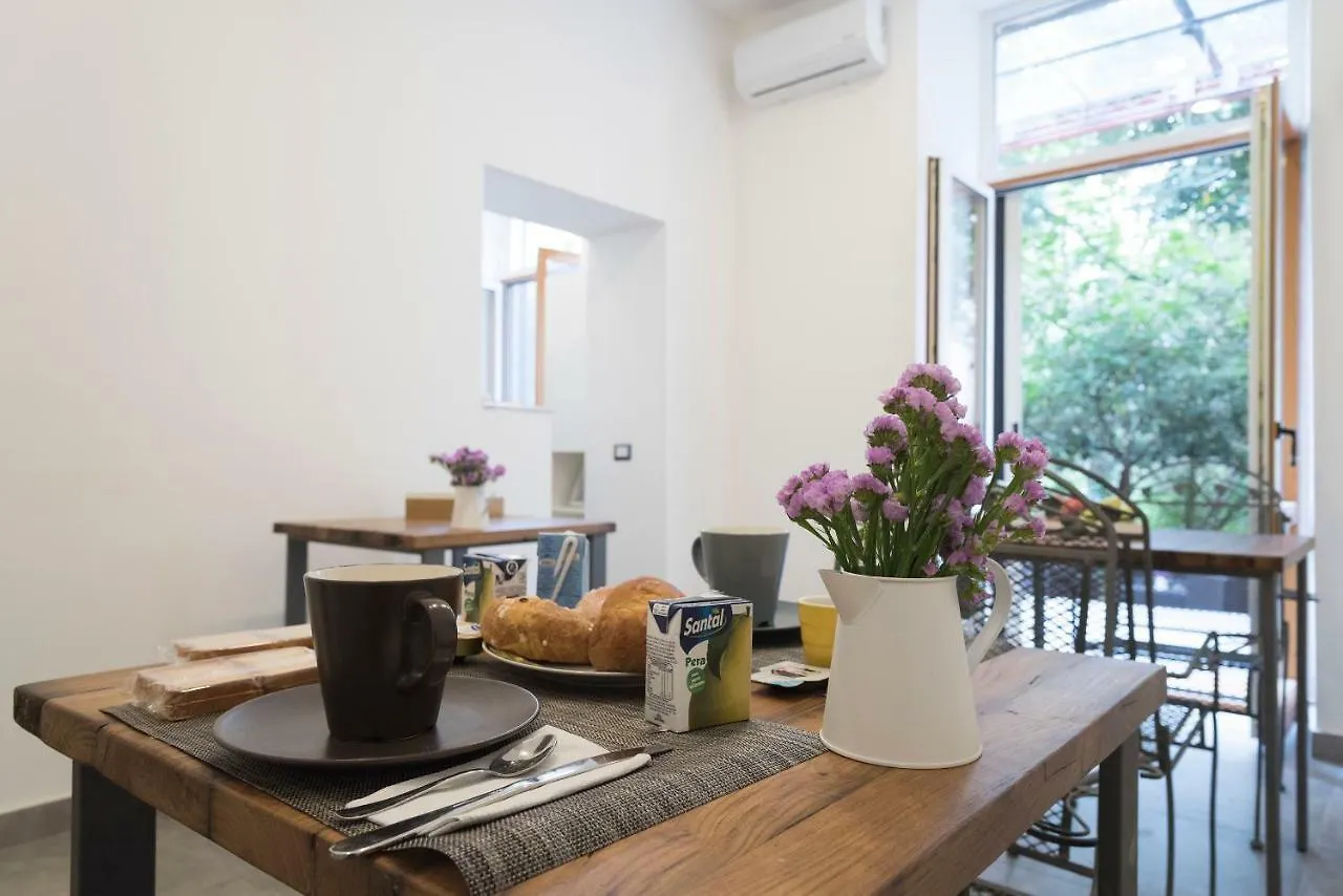 Villa La Casa Di Flora Napoli Italia